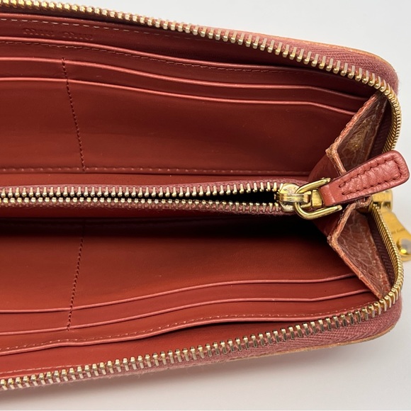 Authentic MIU MIU Croc Embossed Pink Leather Zip Long Wallet Clutch - Picture 8 of 15